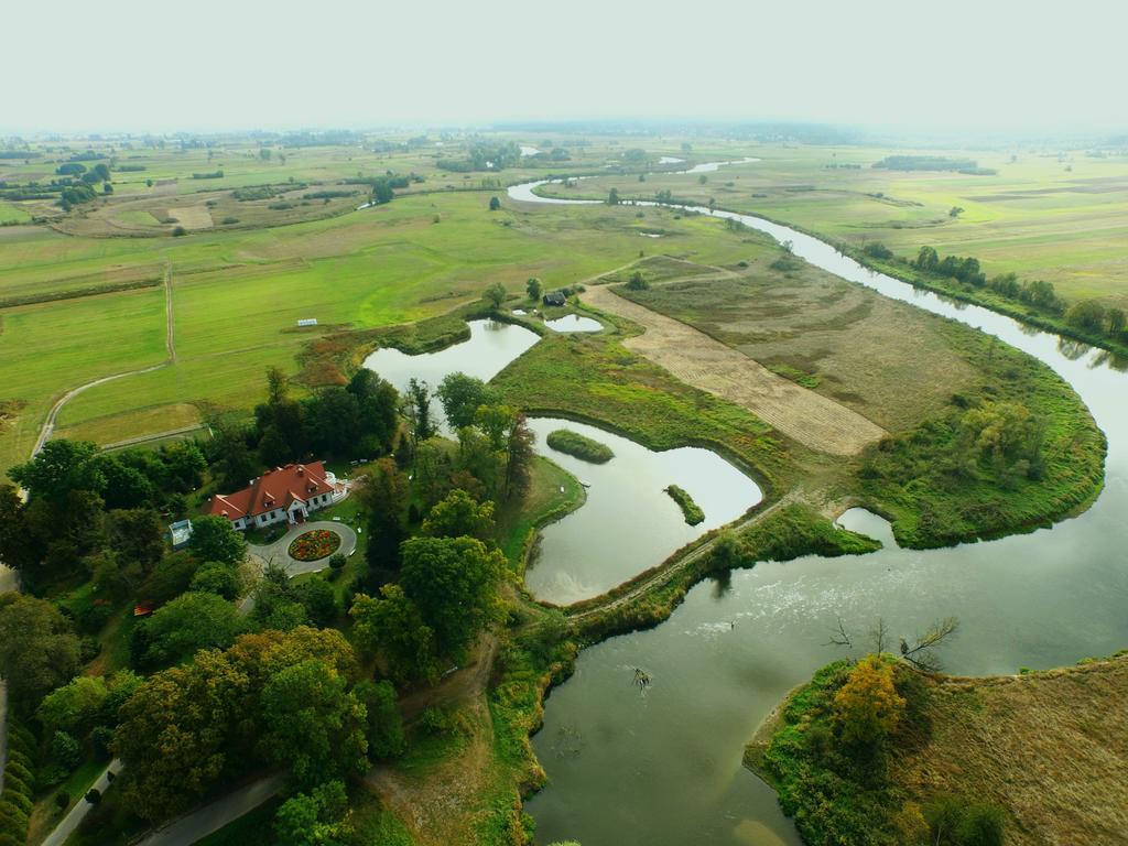 Dwor Osmolice Panzió Bialki Dolne Kültér fotó